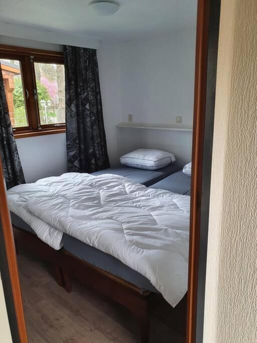 Cozy Chalet For 4 Veluwe พุทเทิน ภายนอก รูปภาพ