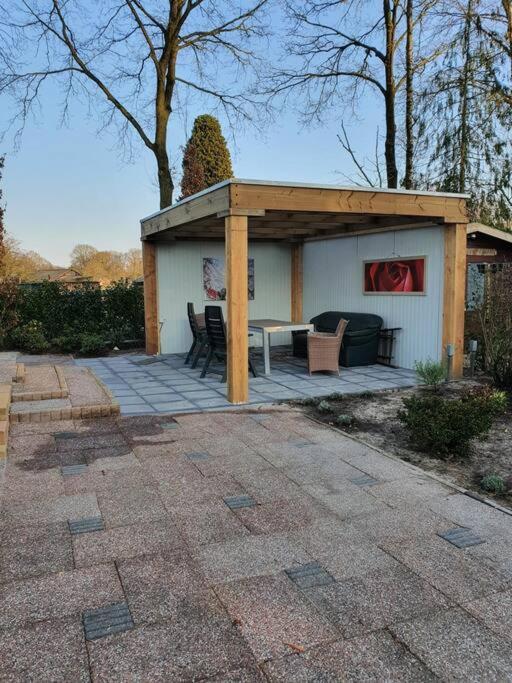 Cozy Chalet For 4 Veluwe พุทเทิน ภายนอก รูปภาพ